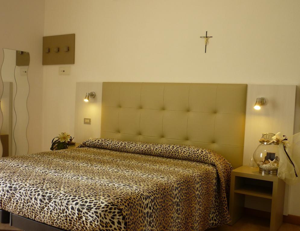 Hotel Solemare Cesenatico Cameră foto