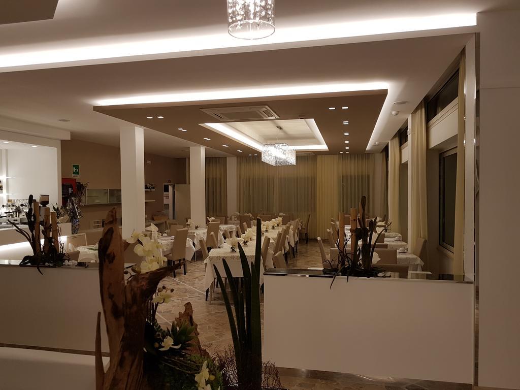 Hotel Solemare Cesenatico Exterior foto